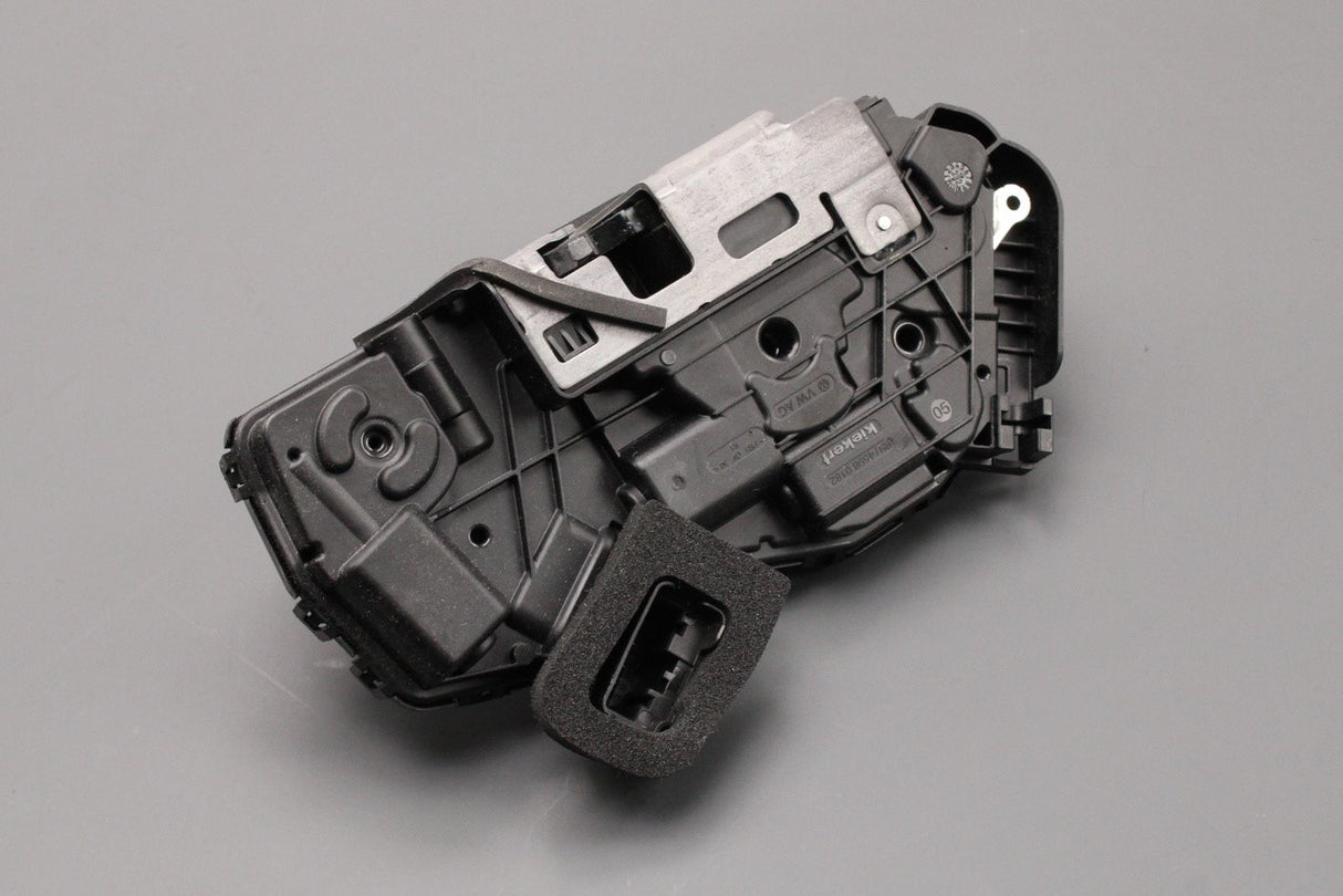 VW Passat Audi A3 Q3 Skoda 2016-on door lock (rear right) 5TA839016T