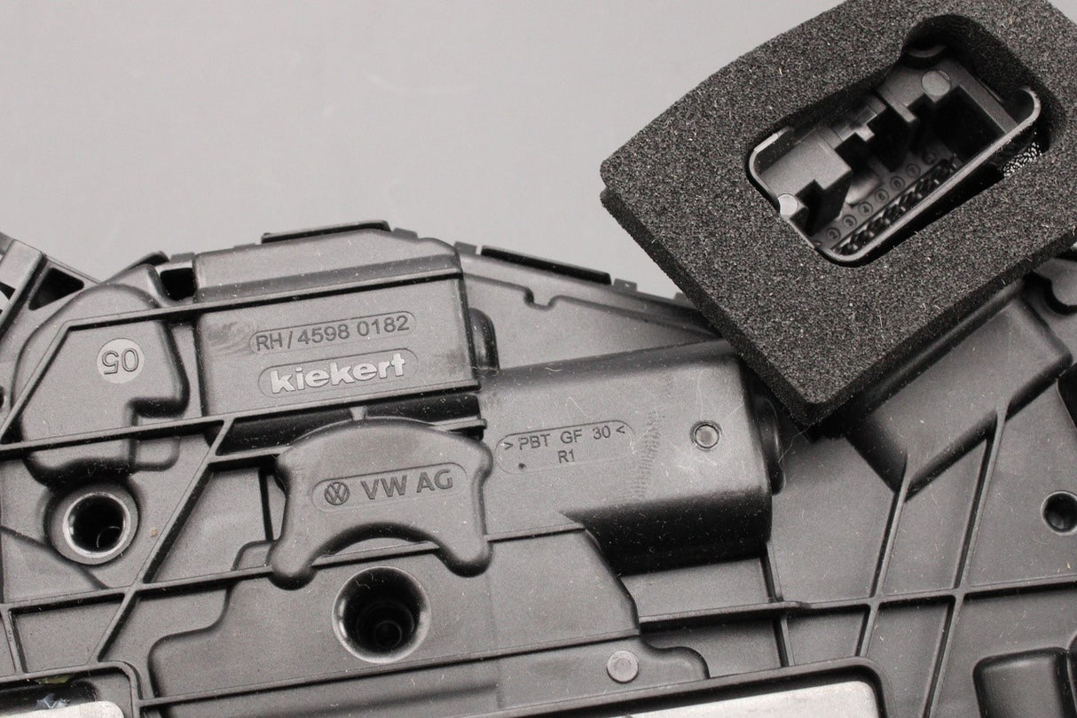 VW Passat Audi A3 Q3 Skoda 2016-on door lock (rear right) 5TA839016T