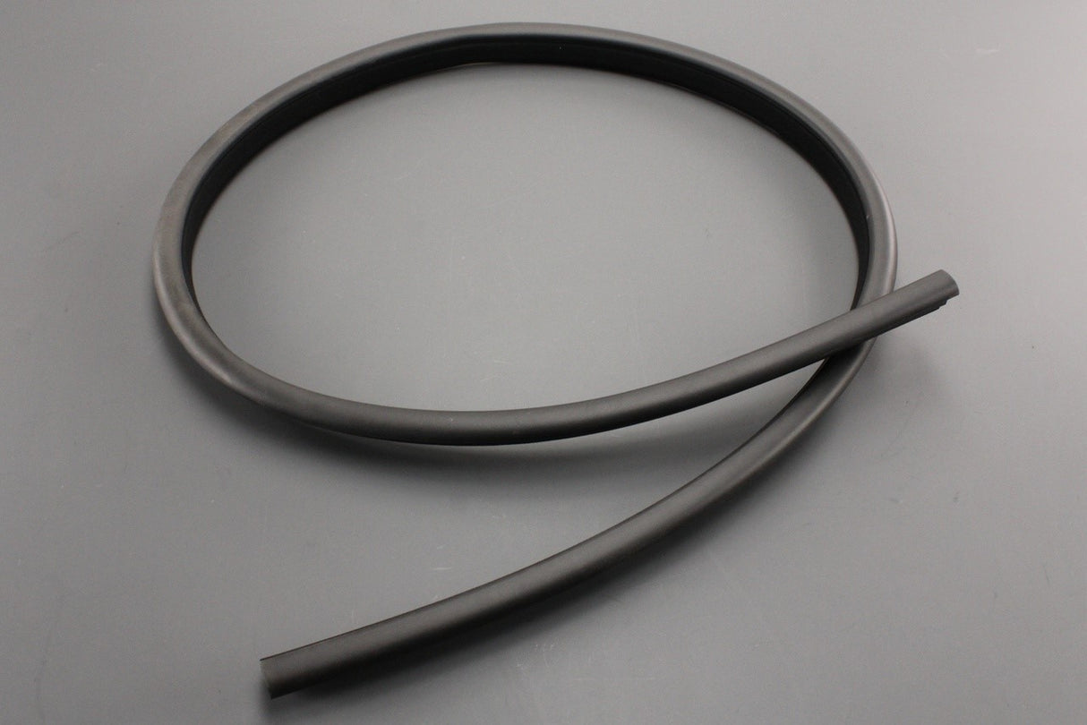 Mercedes-Benz E-Class Cabriolet C207 door seal (right) A20769204769B00