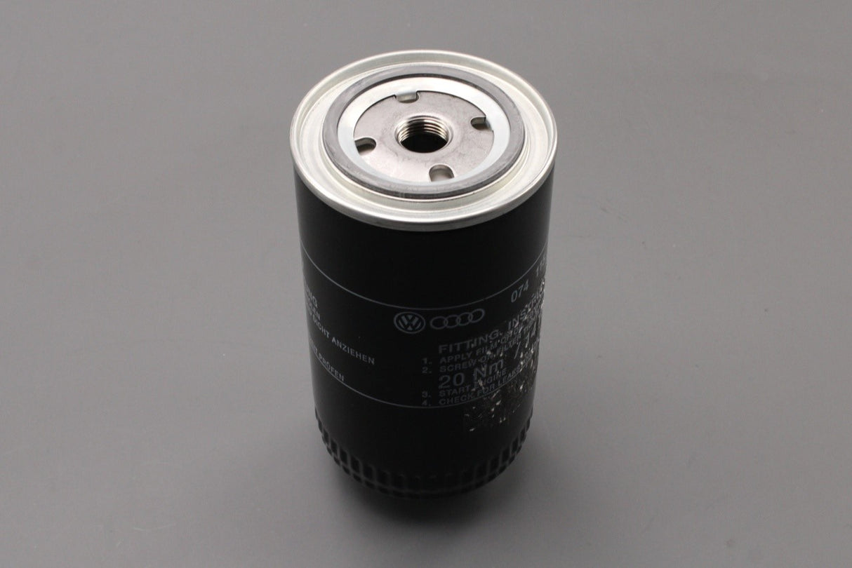 VW Transporter T4 91-04 LT 83-96 2.4 2.5 oil filter element 074115561