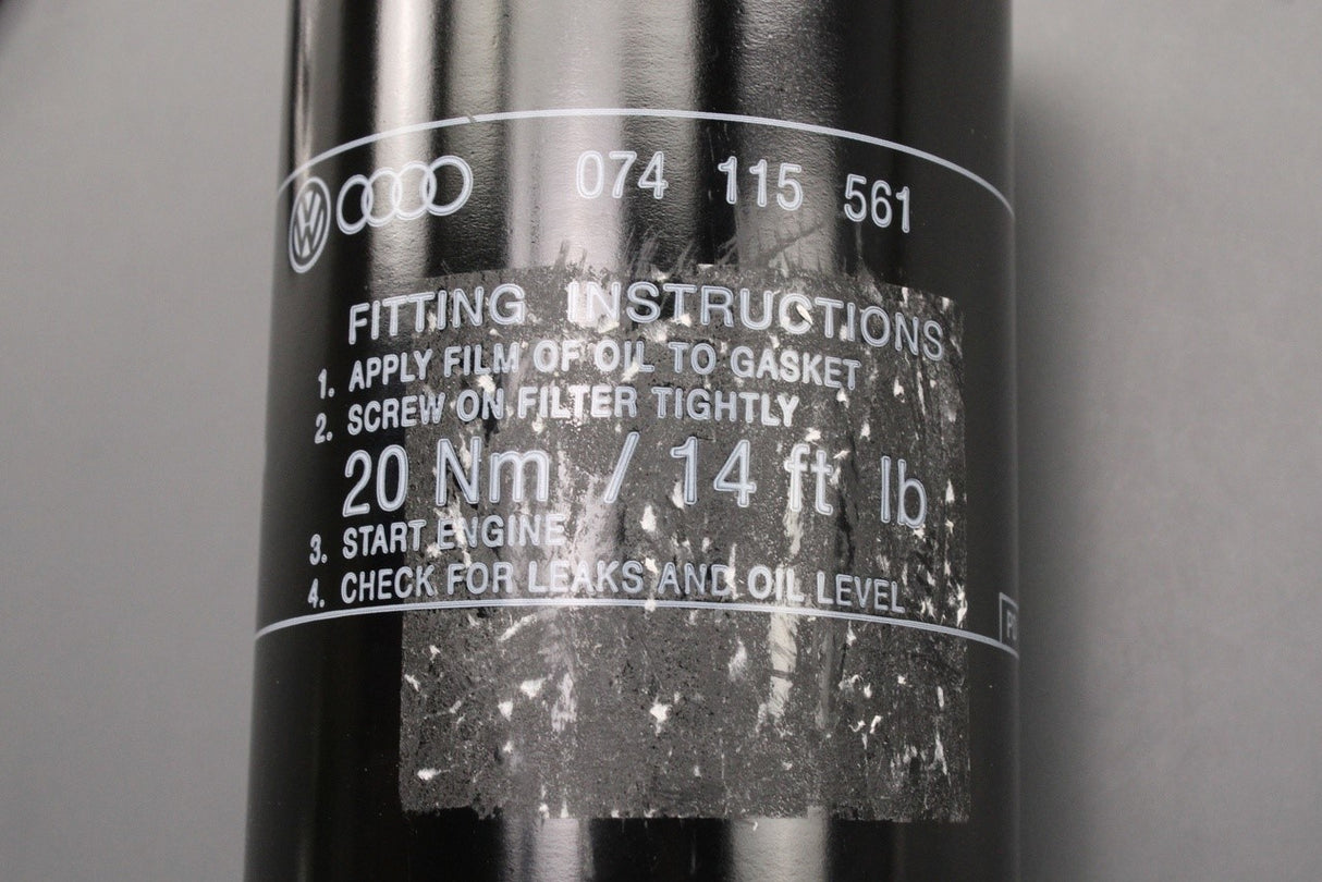 VW Transporter T4 91-04 LT 83-96 2.4 2.5 oil filter element 074115561