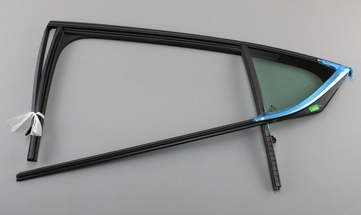 Skoda Superb 15-On Rear quarter window and seal (Left) 3V5845209BS JV1, view 1
