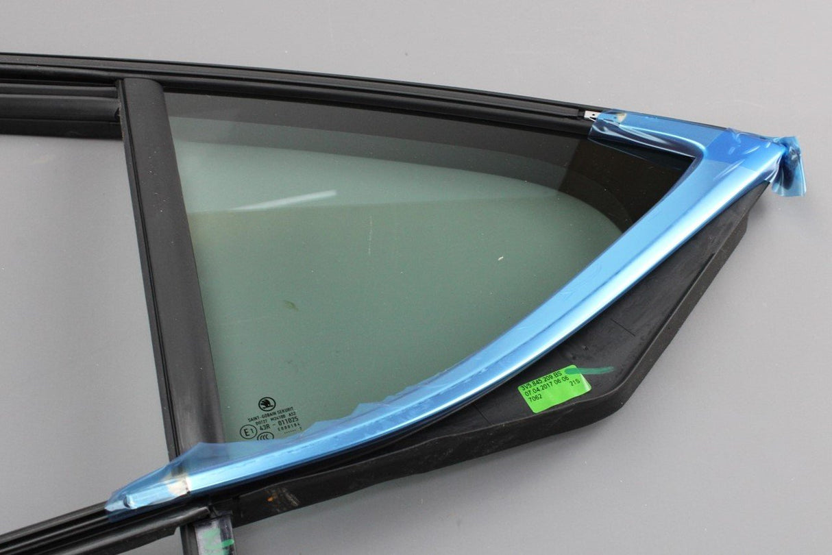 Skoda Superb 15-On Rear quarter window and seal (Left) 3V5845209BS JV1