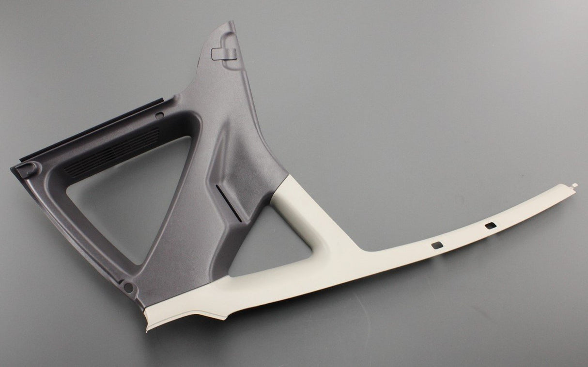 Mercedes-Benz A-Class W168 c-pillar trim (rear right) A1686905425 7D88