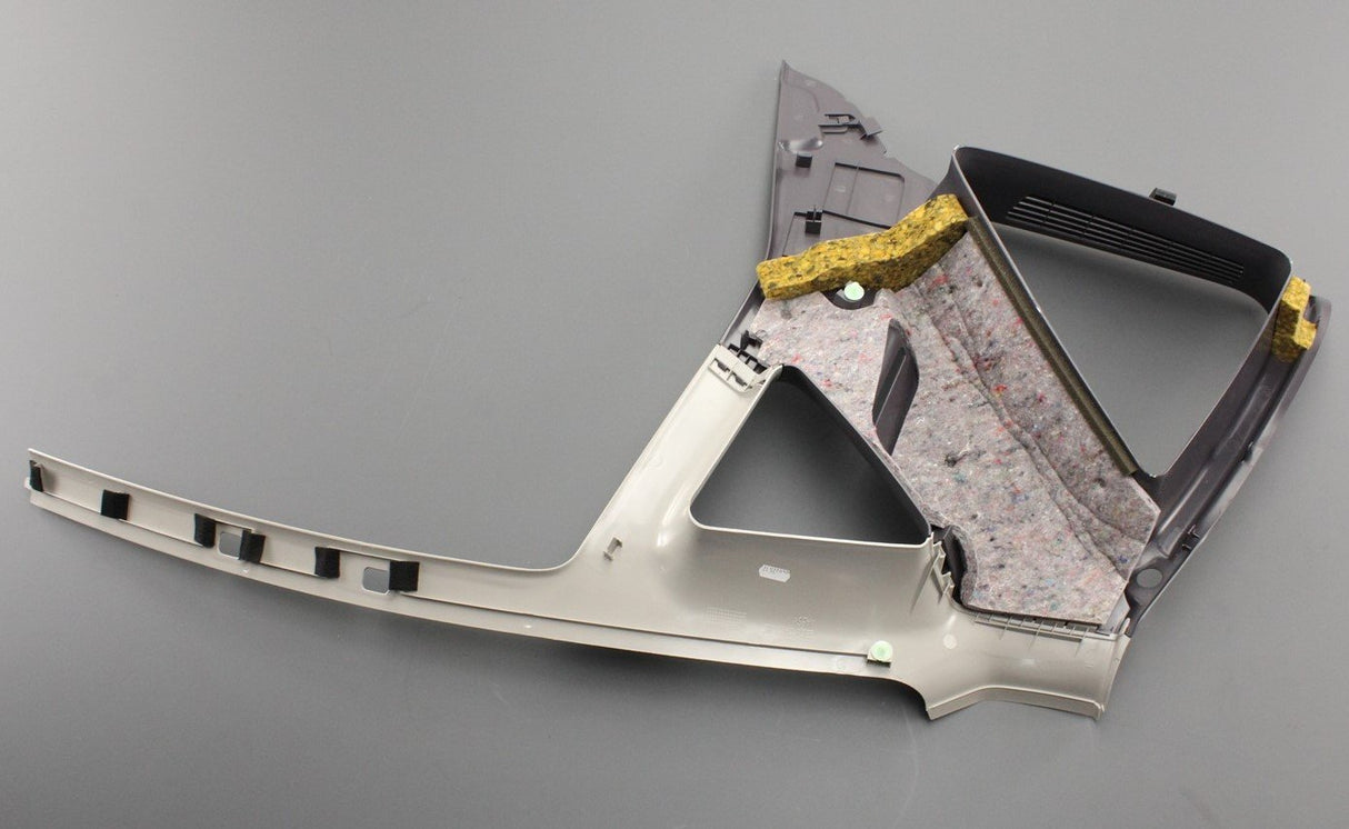 Mercedes-Benz A-Class W168 c-pillar trim (rear right) A1686905425 7D88