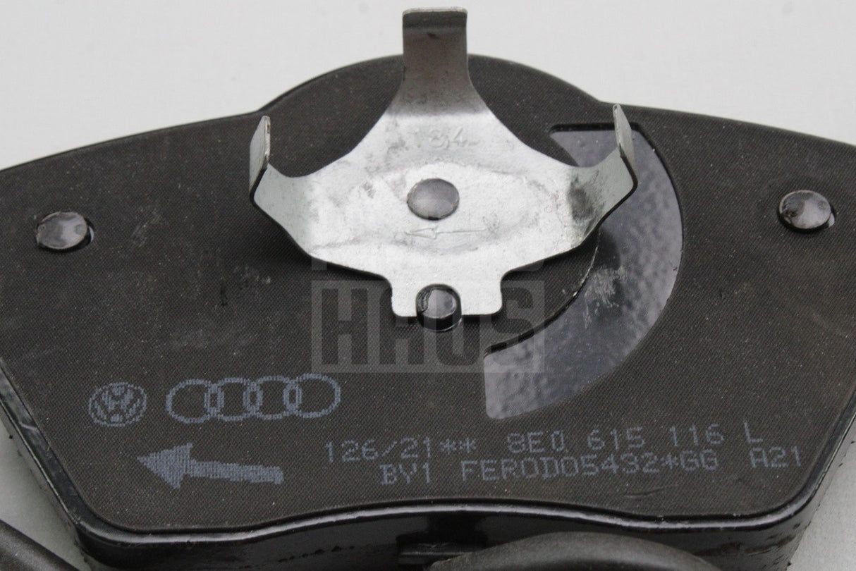 Audi A4 2001-2009 A6 2005-11 SEAT Exeo brake pads kit (front) 8E0698151K