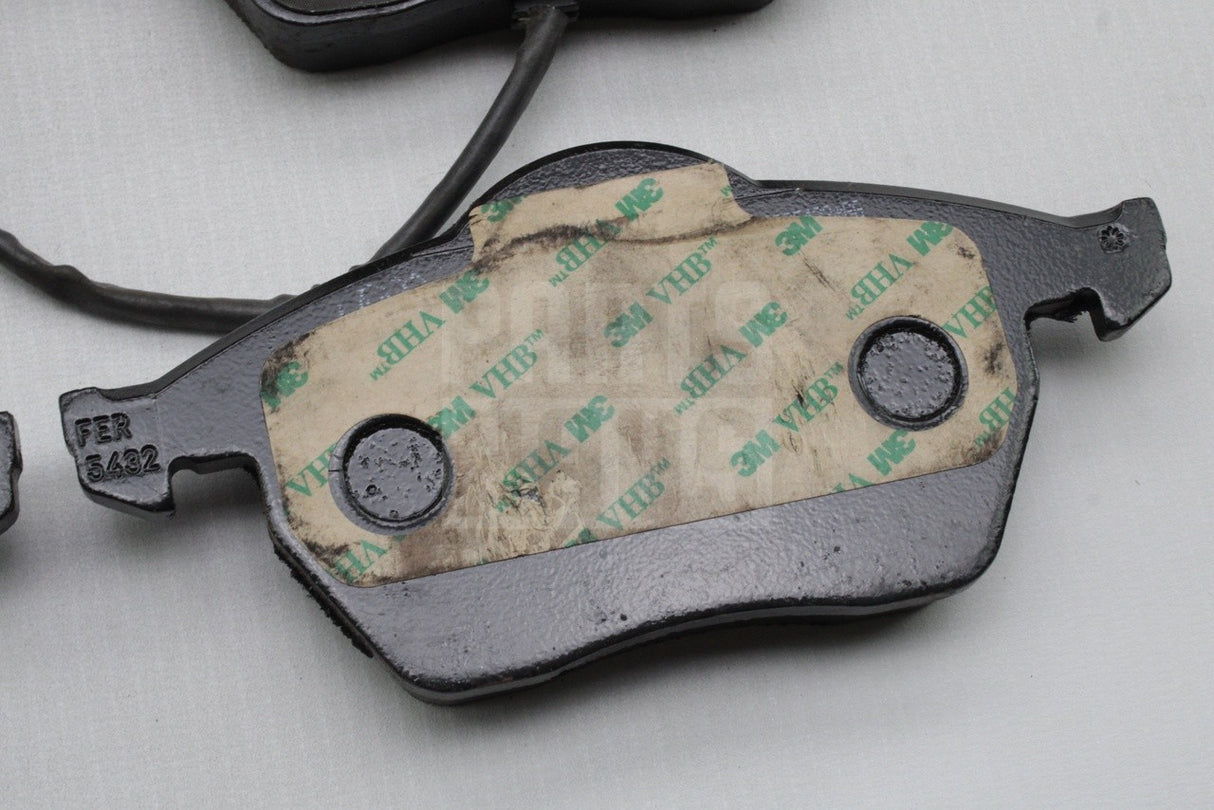 Audi A4 2001-2009 A6 2005-11 SEAT Exeo brake pads kit (front) 8E0698151K