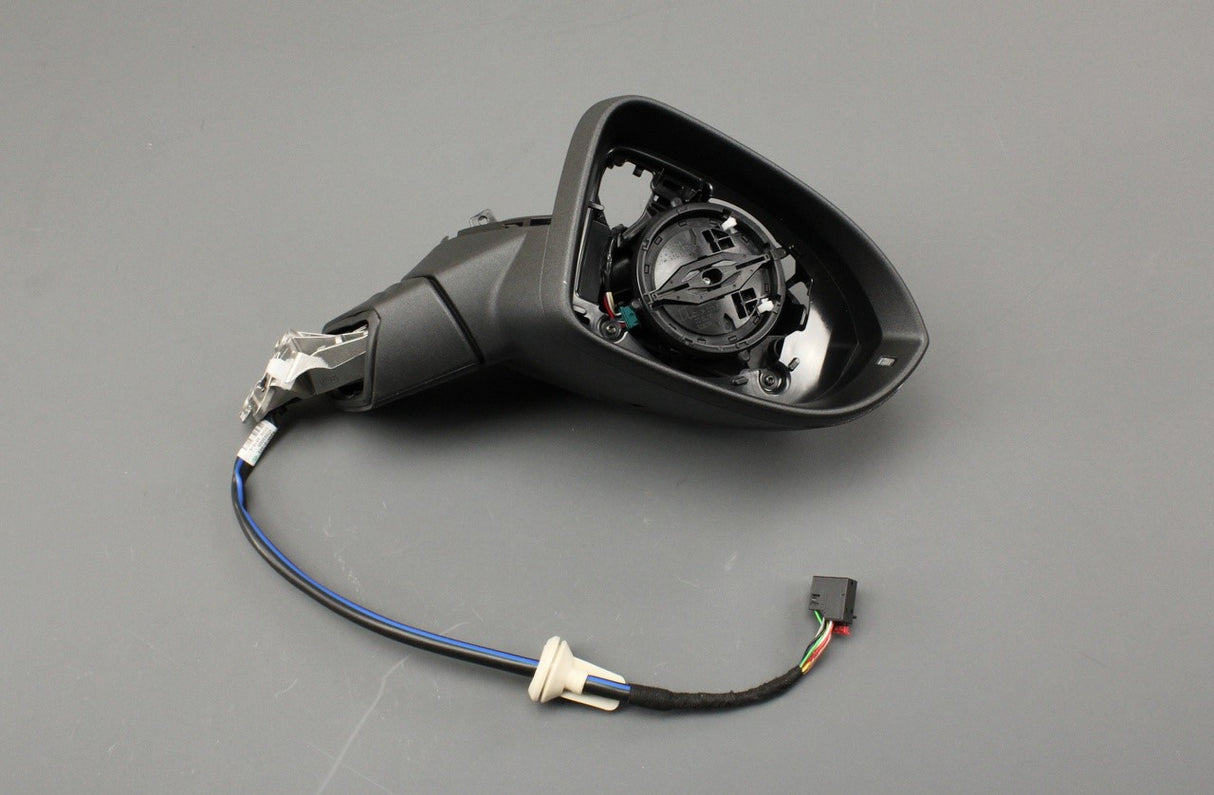 VW Golf MK8 2020-on RHD wing mirror housing (right) 5H2857508S 9B9