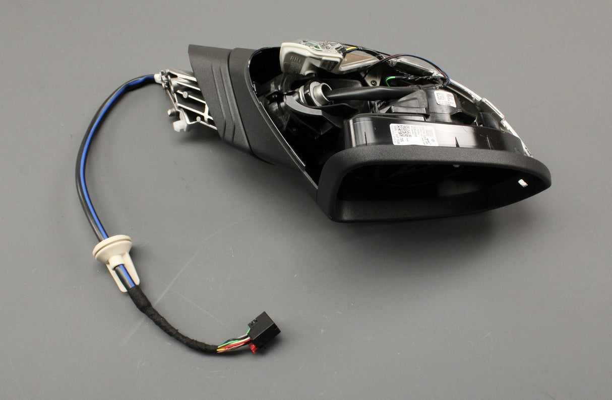 VW Golf MK8 2020-on RHD wing mirror housing (right) 5H2857508S 9B9