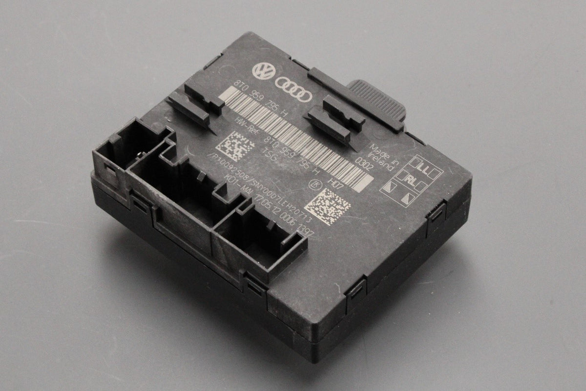 Audi A4 S4 A5 S5 2008-16 rear door control unit 8T0959795H, view 1