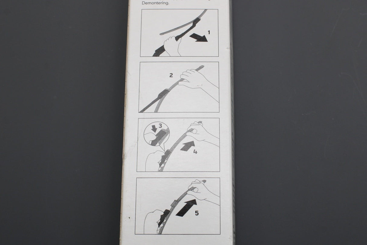 SEAT CUPRA Leon 2020-on RHD front aero wiper blades 5FC998002