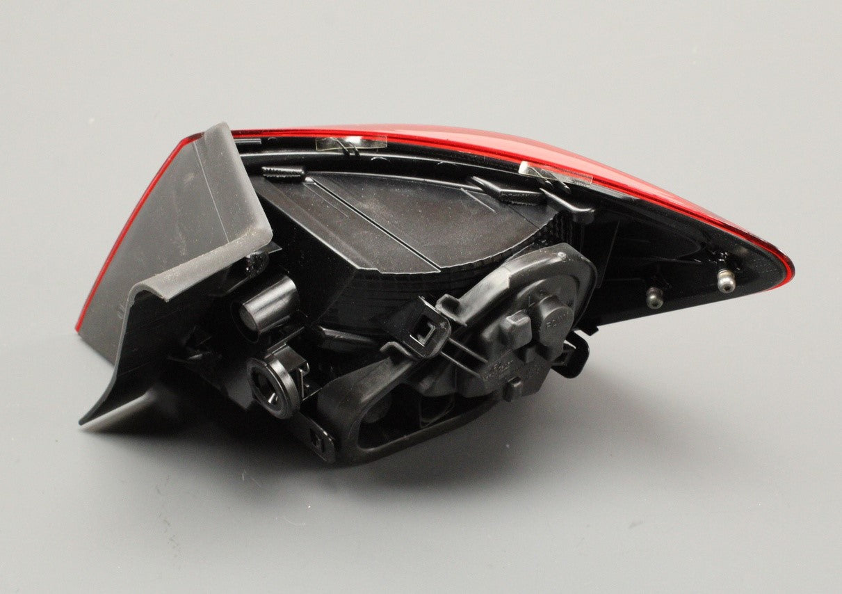 SEAT Leon 5F 2013-2020 outer rear tail light (left) 5F0945095D
