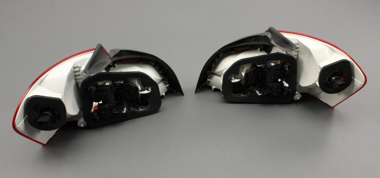 BMW 1 Series E82 E88 rear tail lights kit (pair) 63214871751