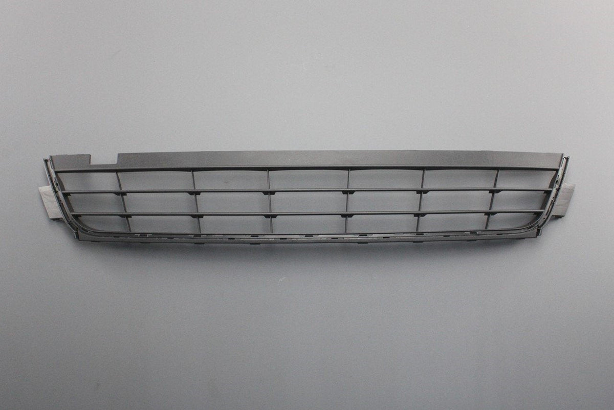 VW Sharan 2011-2021 centre bumper grille (front) 7N0853677 9B9, view 1