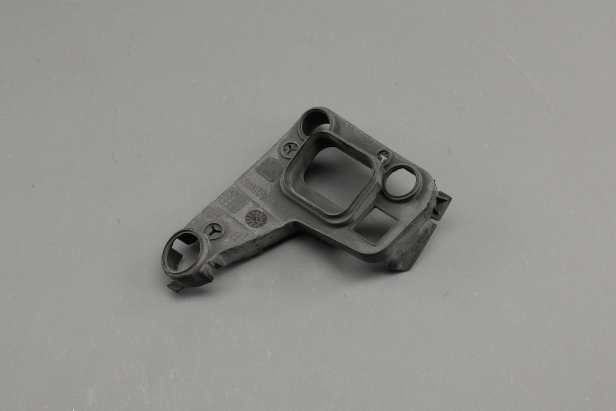 Range Rover Sport 2023-on wing mirror gasket seal (right) LR181866, view 1