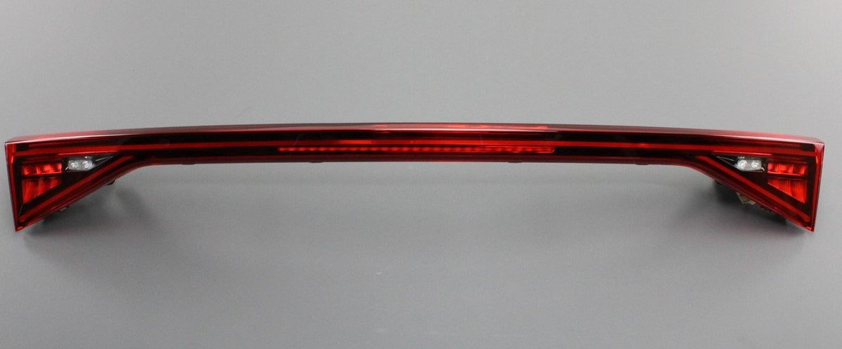 CUPRA Formentor 21- RHD centre LED tail light with fog (rear) 5FF945307C, view 1