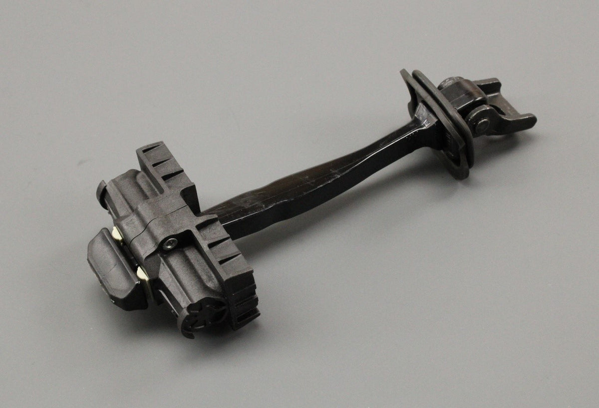 VW Golf MK7 MK7.5 2013-21 door check strap (rear) 5G4839249A, view 1