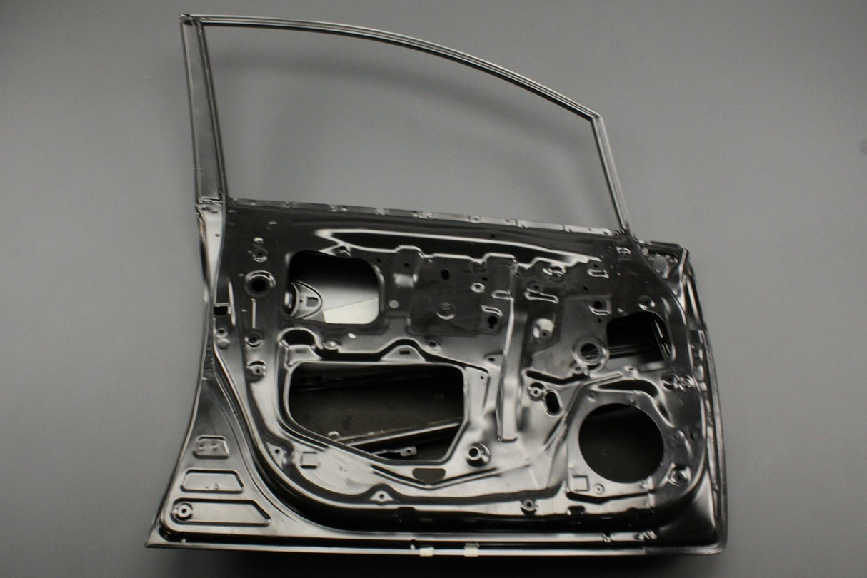 Toyota Auris 2007-2013 front door body panel (left) 67002-02260