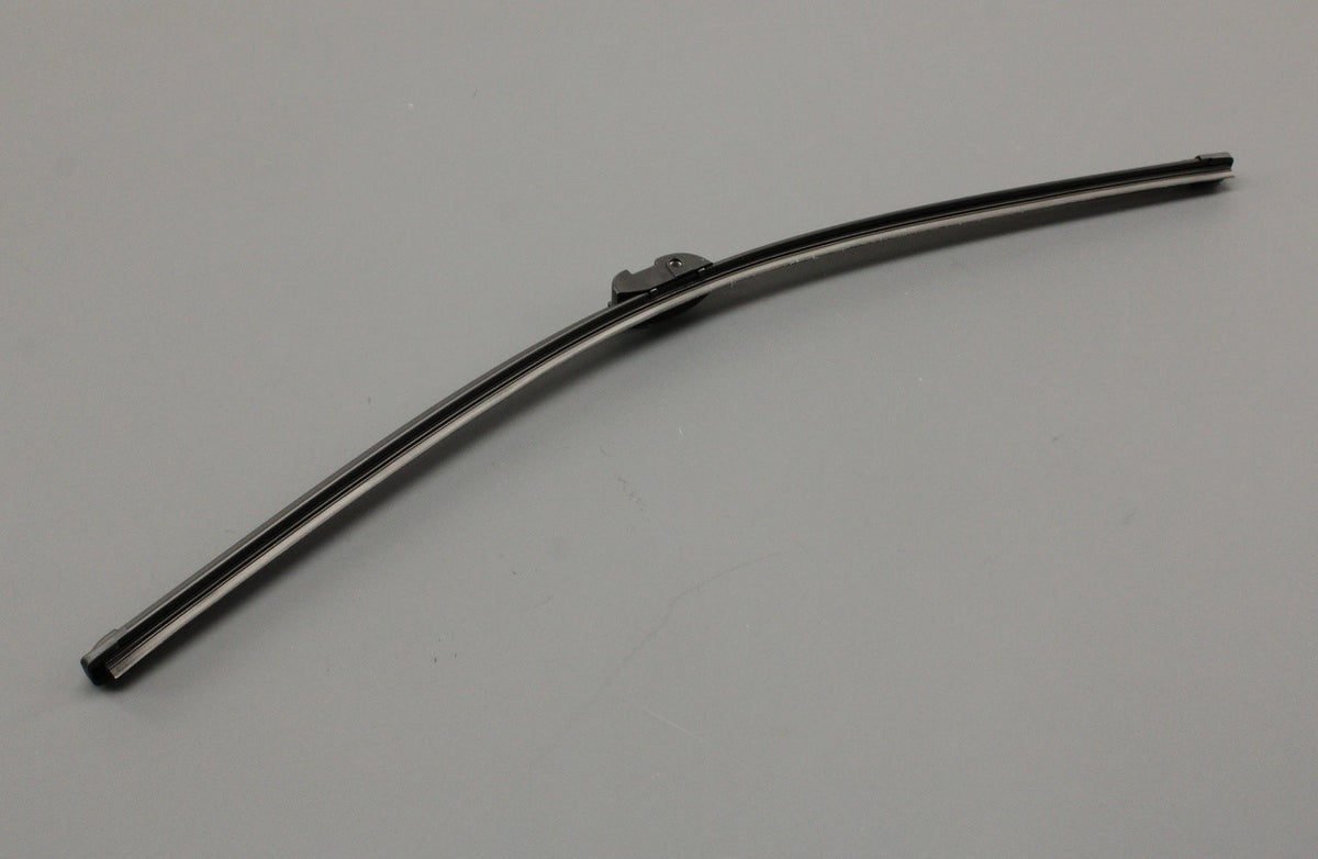 Touareg 7P 2011-2018 RHD windscreen wiper blades (front) 7P0955425C, view 1
