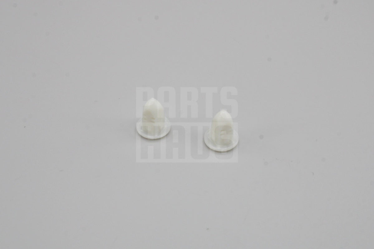 Audi Q5 2013-17 rear number plate holder clip grommets (x2) 8R0827310
