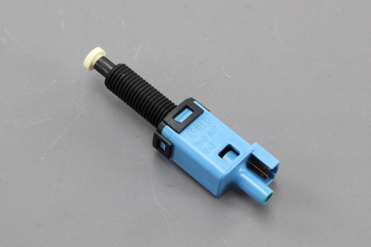 VW Golf MK3 Vento SEAT Ibiza 1992-2003 ventilation valve 1H0907343, view 1