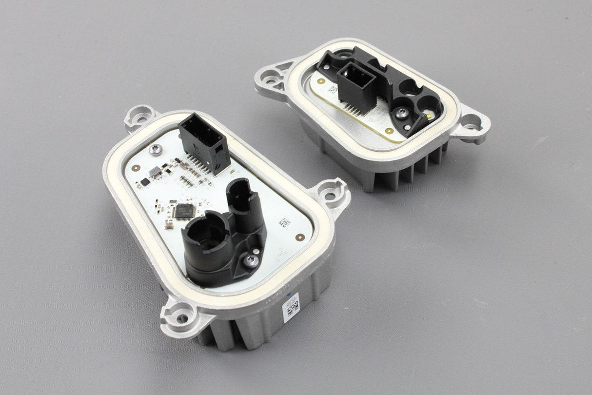 Audi e-Tron 2019-on headlight LED unit with heatsink (right) 4KE998474