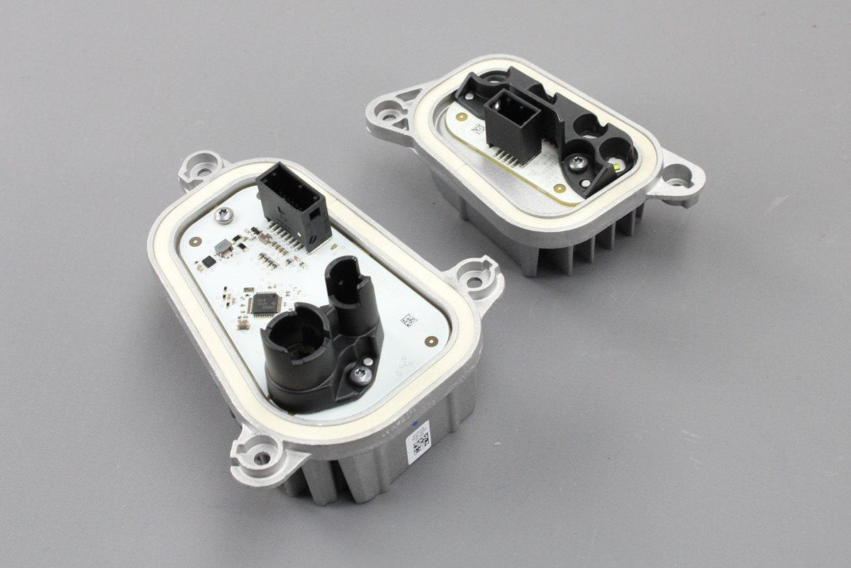 Audi e-Tron 2019-on headlight LED unit with heatsink (right) 4KE998474, view 1
