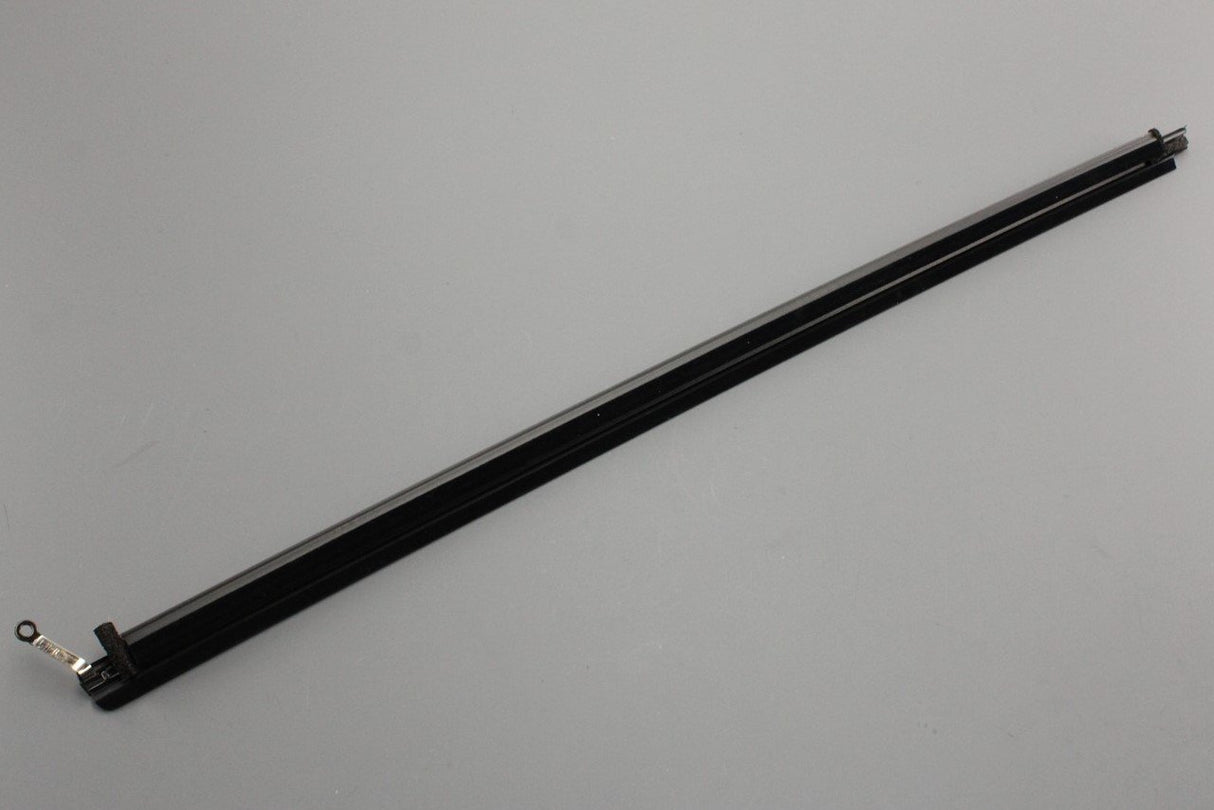 Lexus SC430 2001-2010 door weather strip (front right) 75711-24071