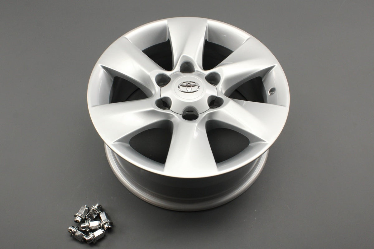 Toyota Land Cruiser 2009-17 17" canyon silver alloy wheel PZ49Q-J0670-ZE, view 1