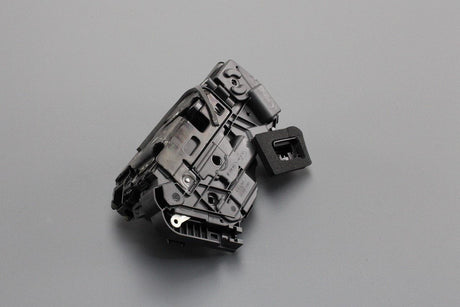 VW Touran Audi A3 Q3 Skoda rear door lock mechanism (left) 5TA839015N