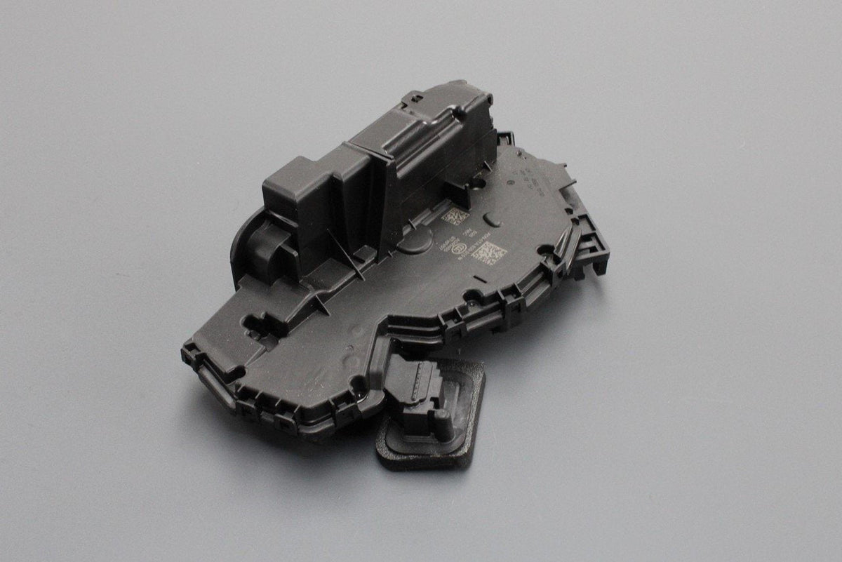 VW Touran Audi A3 Q3 Skoda rear door lock mechanism (left) 5TA839015N, view 1