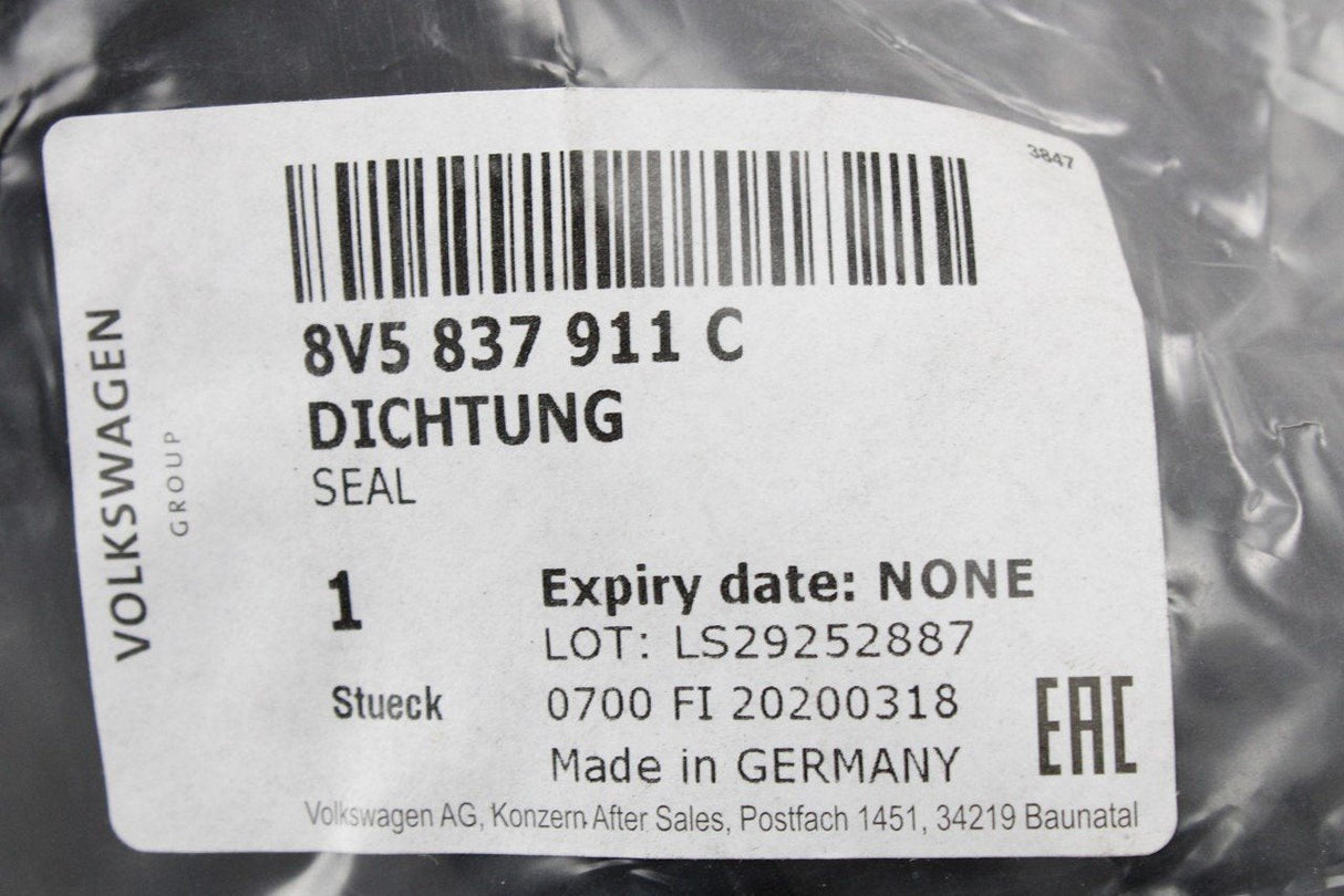Audi A3 S3 RS3 Saloon 2013-20 outer front door seal (left) 8V5837911C