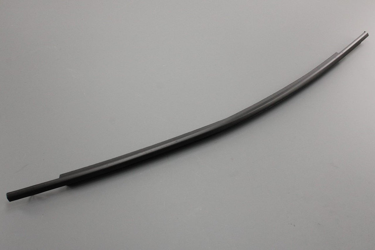 Toyota Corolla Estate window moulding (front right) 75710-02490, view 1