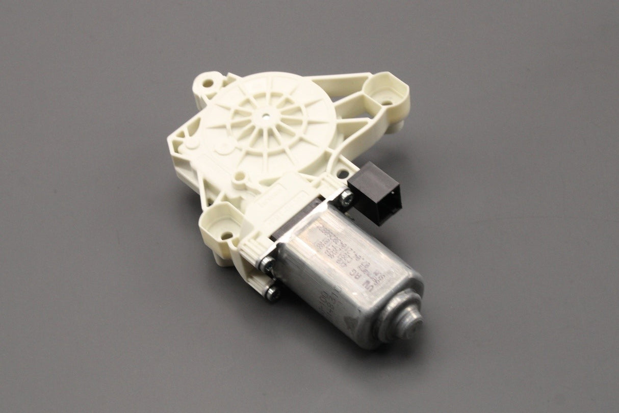VW Golf Audi A6 A8 RS7 Skoda 2013-on window motor (front left) 4K0959801