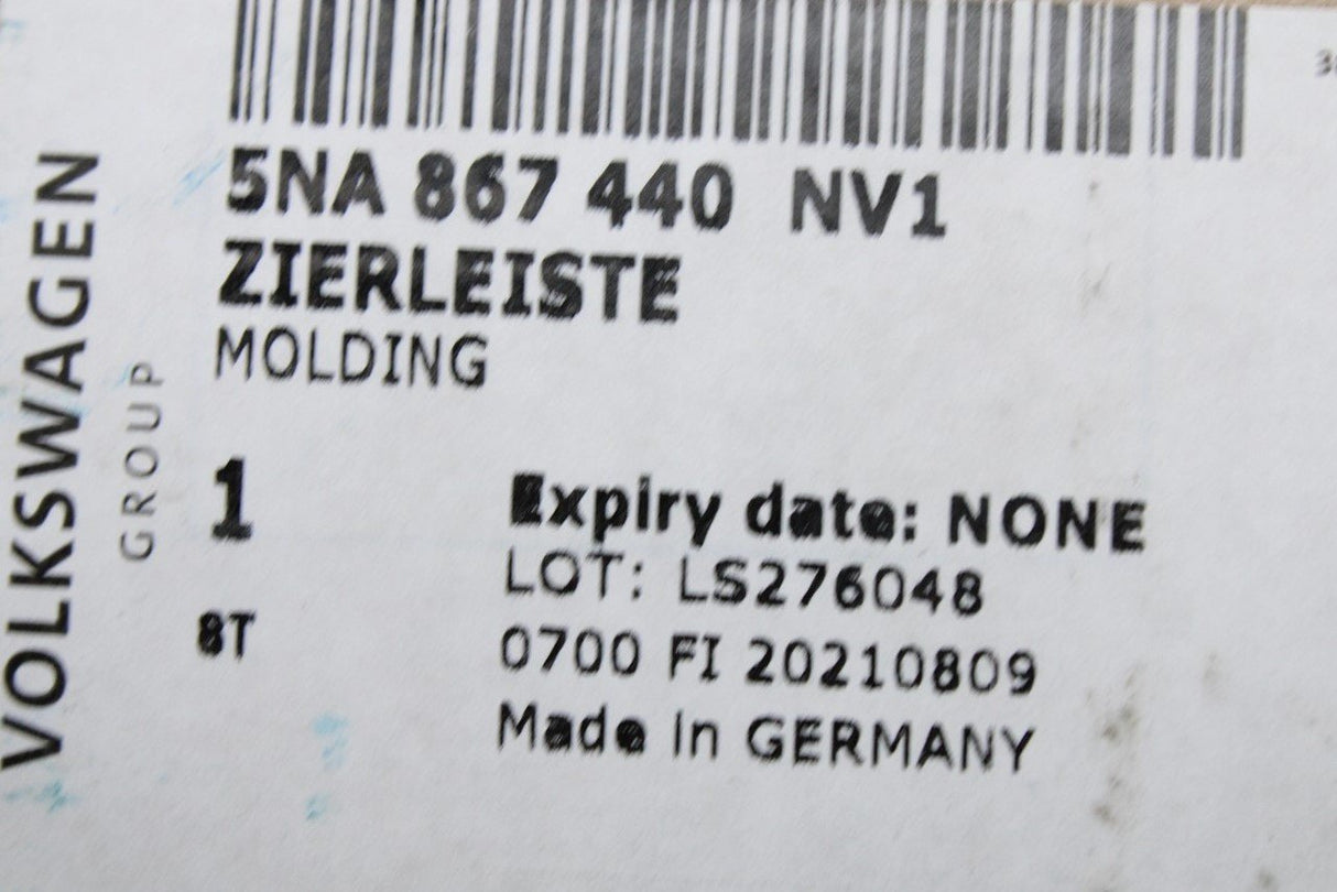 VW Tiguan 16-on RHD interior door trim panel (front right) 5NA867440 NV1