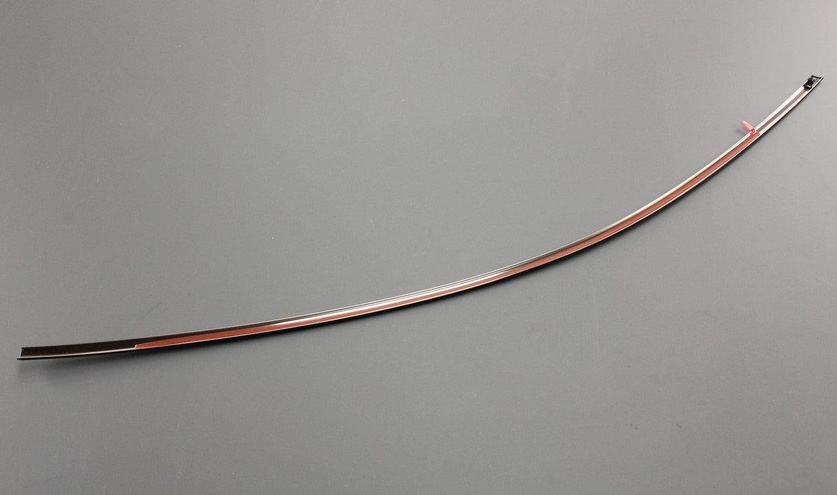 Honda front left door moulding trim 72465-TGG-A11