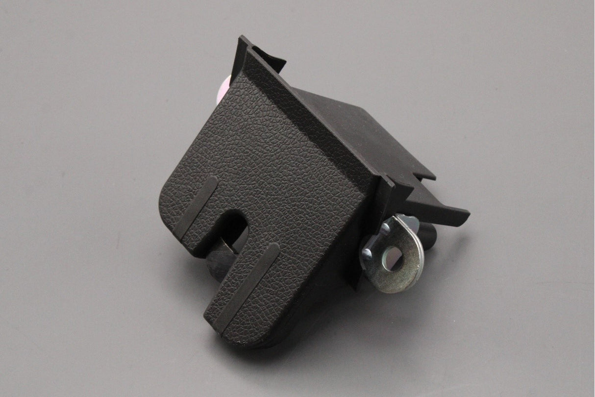 VW Polo 6C 2015-2018 rear tailgate boot lid lock 6R0827505G 9B9