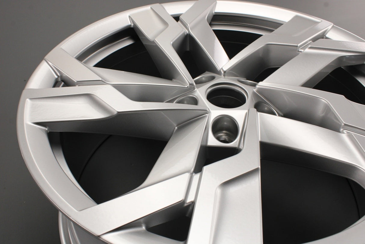 Skoda Karoq 2018-on 19" SAGITARIUS alloy wheel (19x8J ET45) 57A601025AE
