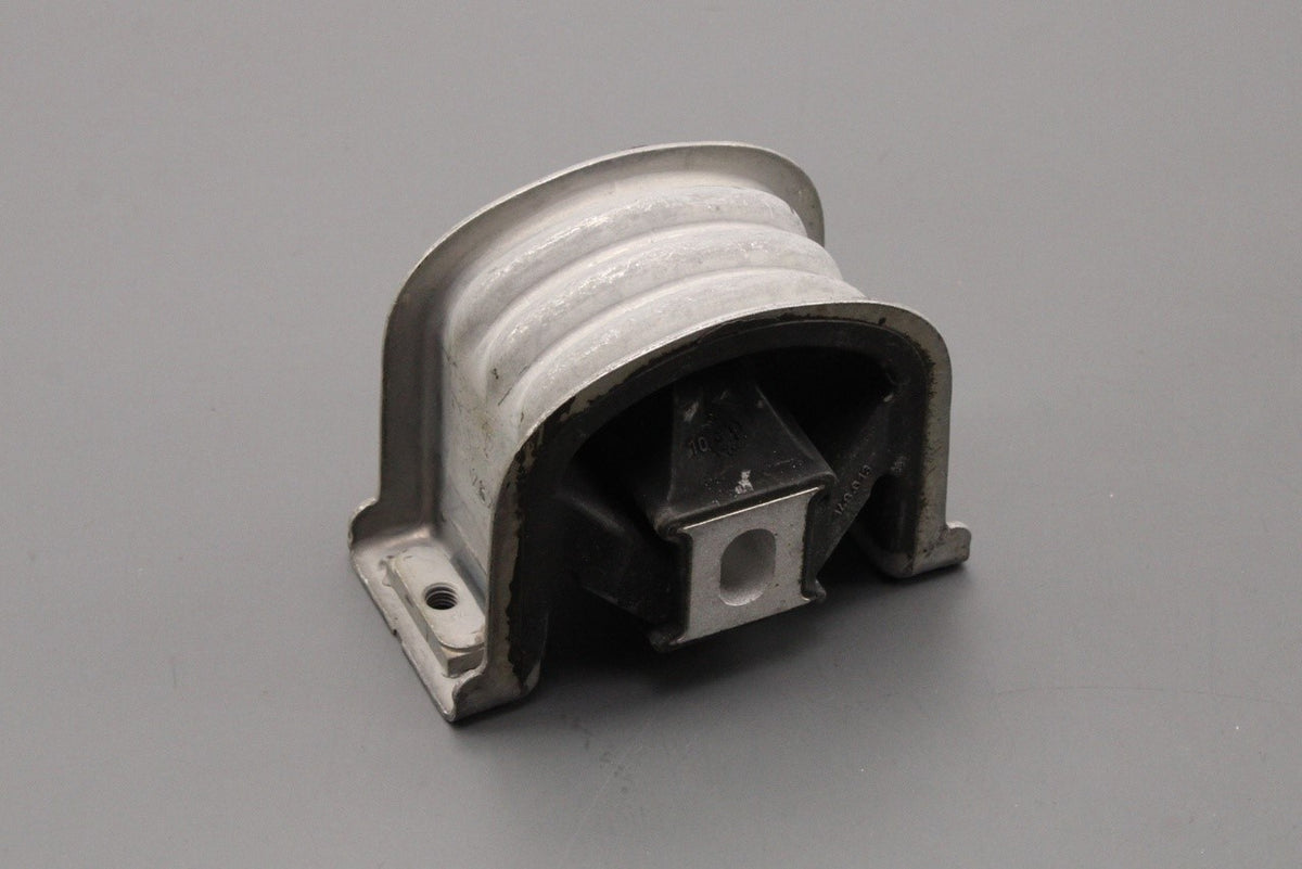 VW Transporter T6 T6.1 2.0 TDI engine mount bush (front) 7E0199848, view 1