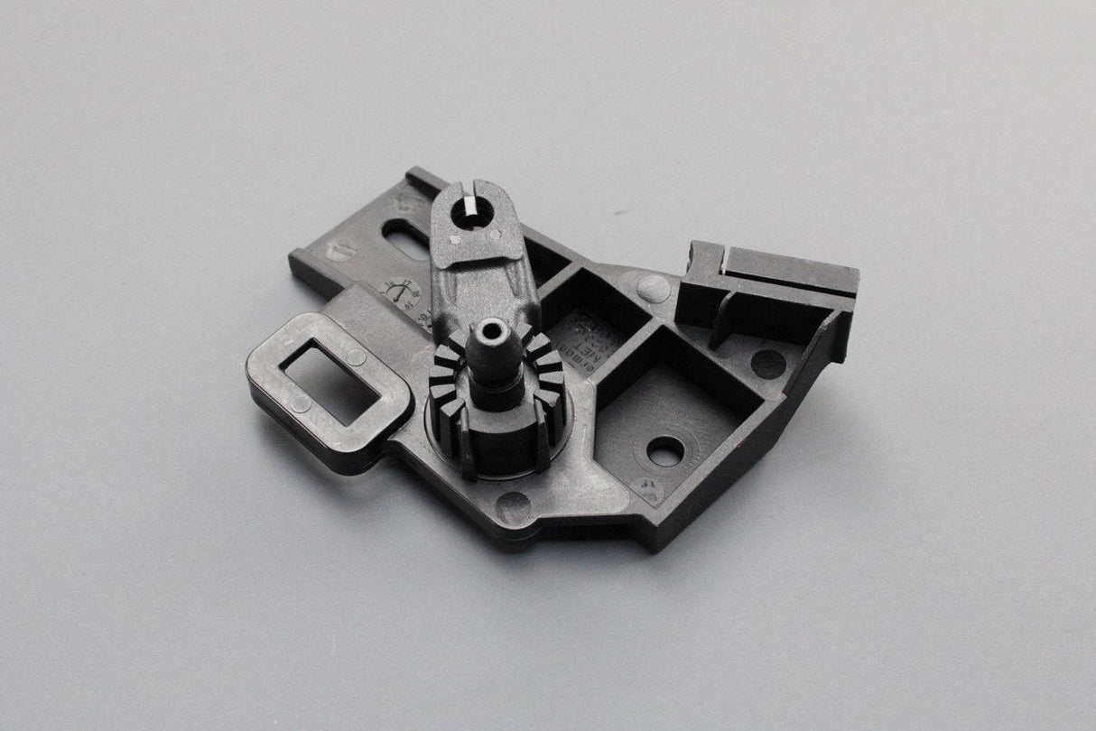 VW Golf Passat Polo Beetle bonnet handle bracket (RHD) 3C2823633A