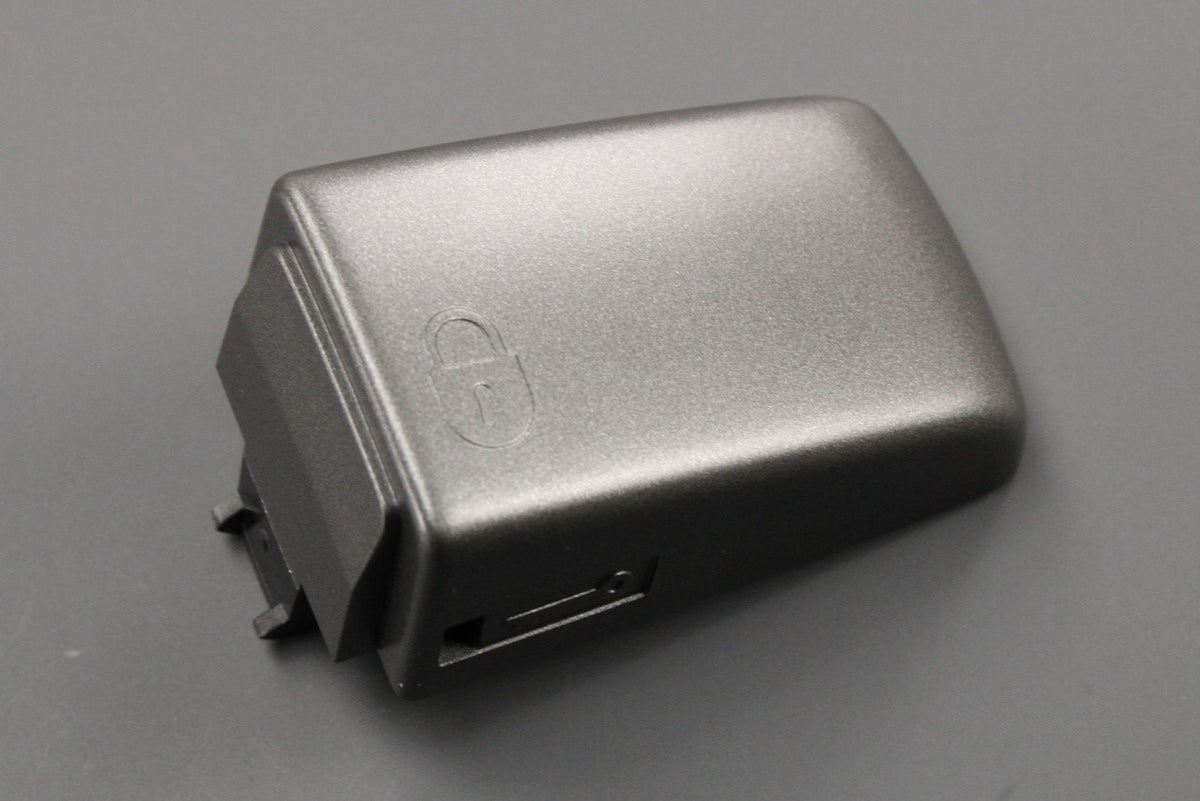 Land Rover Discovery 4 door handle lock cover cap (front left) LR072421, view 1