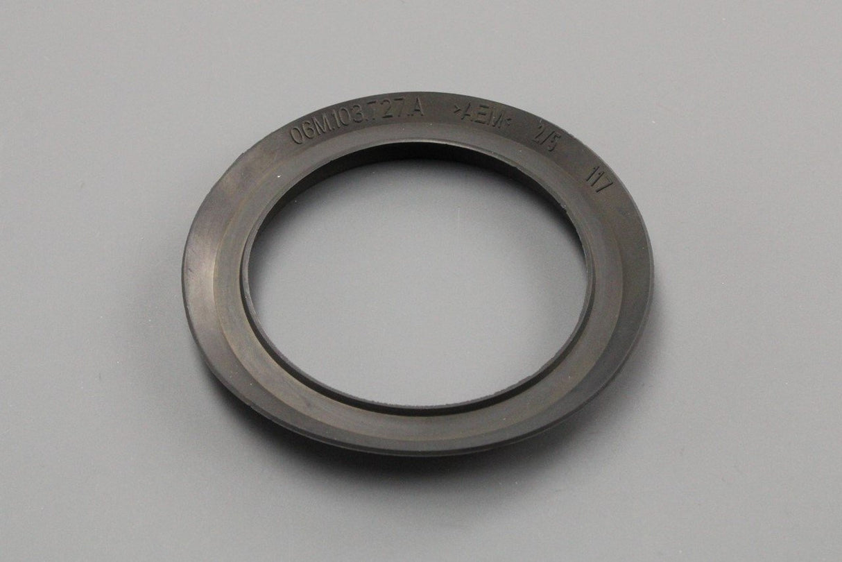VW Audi 2.9 3.0 V6 4.0 V8 engine oil filler cap seal 06M103727A