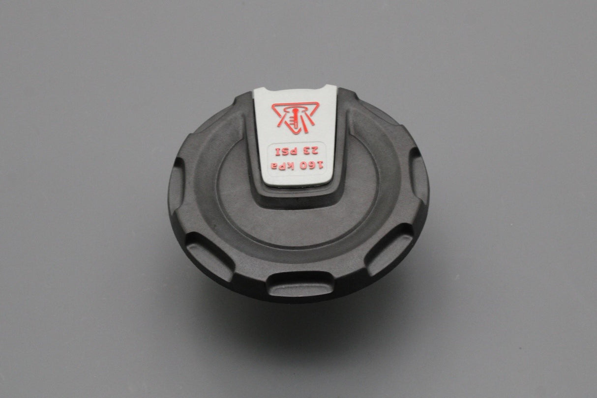 Audi RS4 RS5 RS6 RS7 Q7 VW Touareg expansion tank screw cap 4M0121321Q