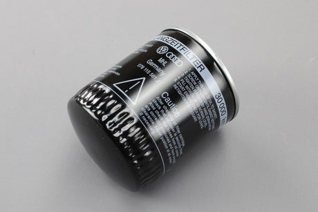 Audi A4 A6 A8 Cabriolet Coupe Quattro 2.4-3.0L oil filter 078115561J