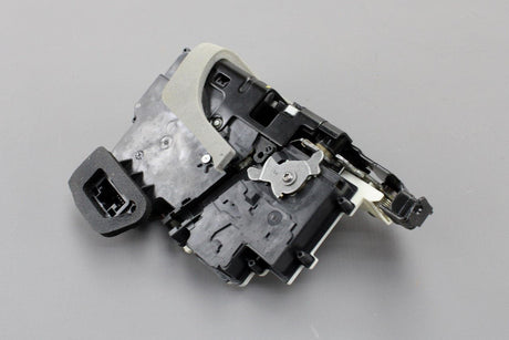 Audi A6 A7 Q8 E-Tron RS6 RS7 RSQ8 front door lock (right) 4K2837016K