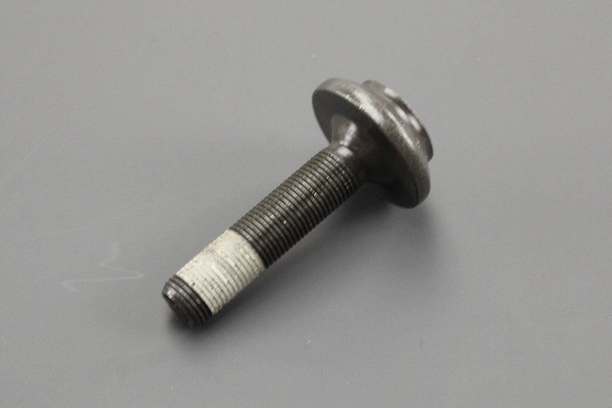 Audi A4 A5 A6 Q5 rear wheel bearing hub bolt (x1) 8E0407643B