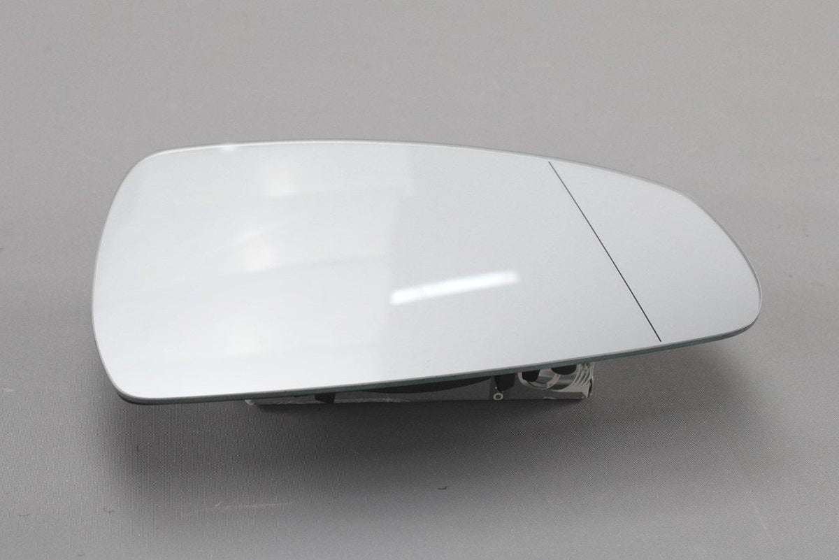 Audi A1 2011-18 heated exterior wing mirror glass (right) 8X0857536E, view 1