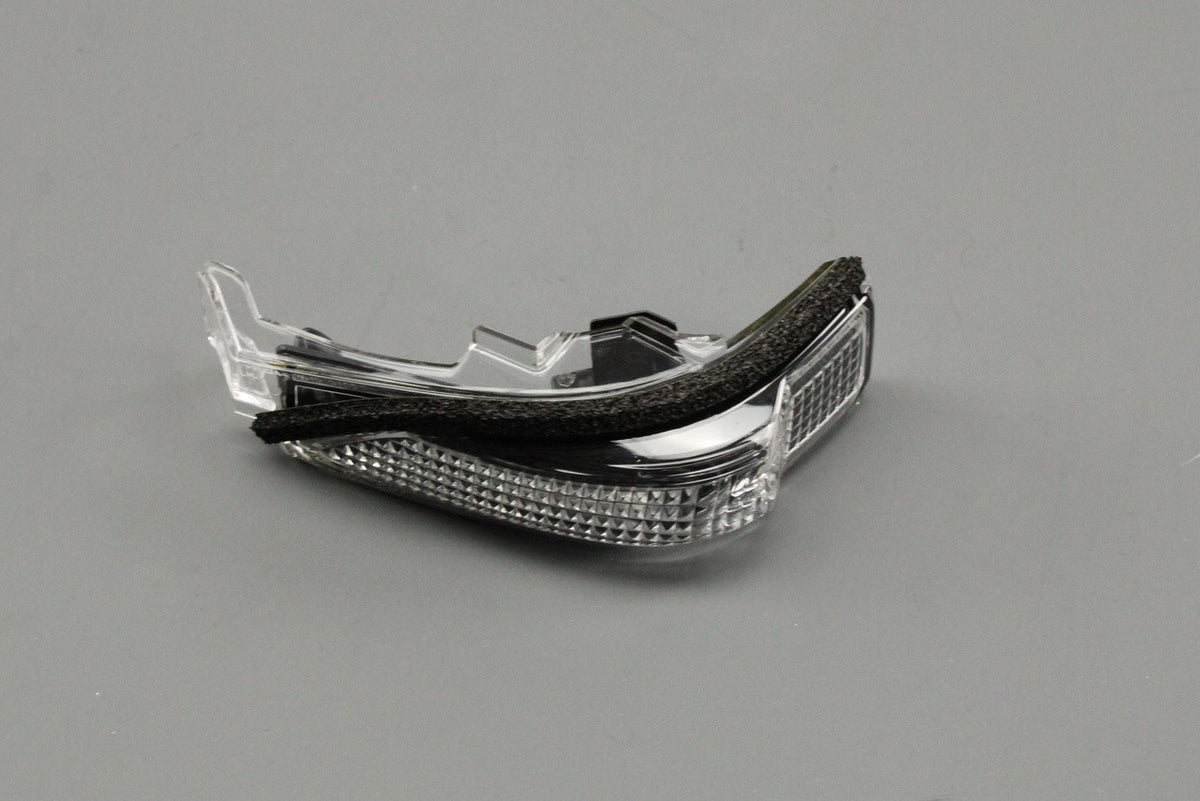 Toyota Auris Avensis C-HR wing mirror indicator unit (left) 81741-02040, view 1