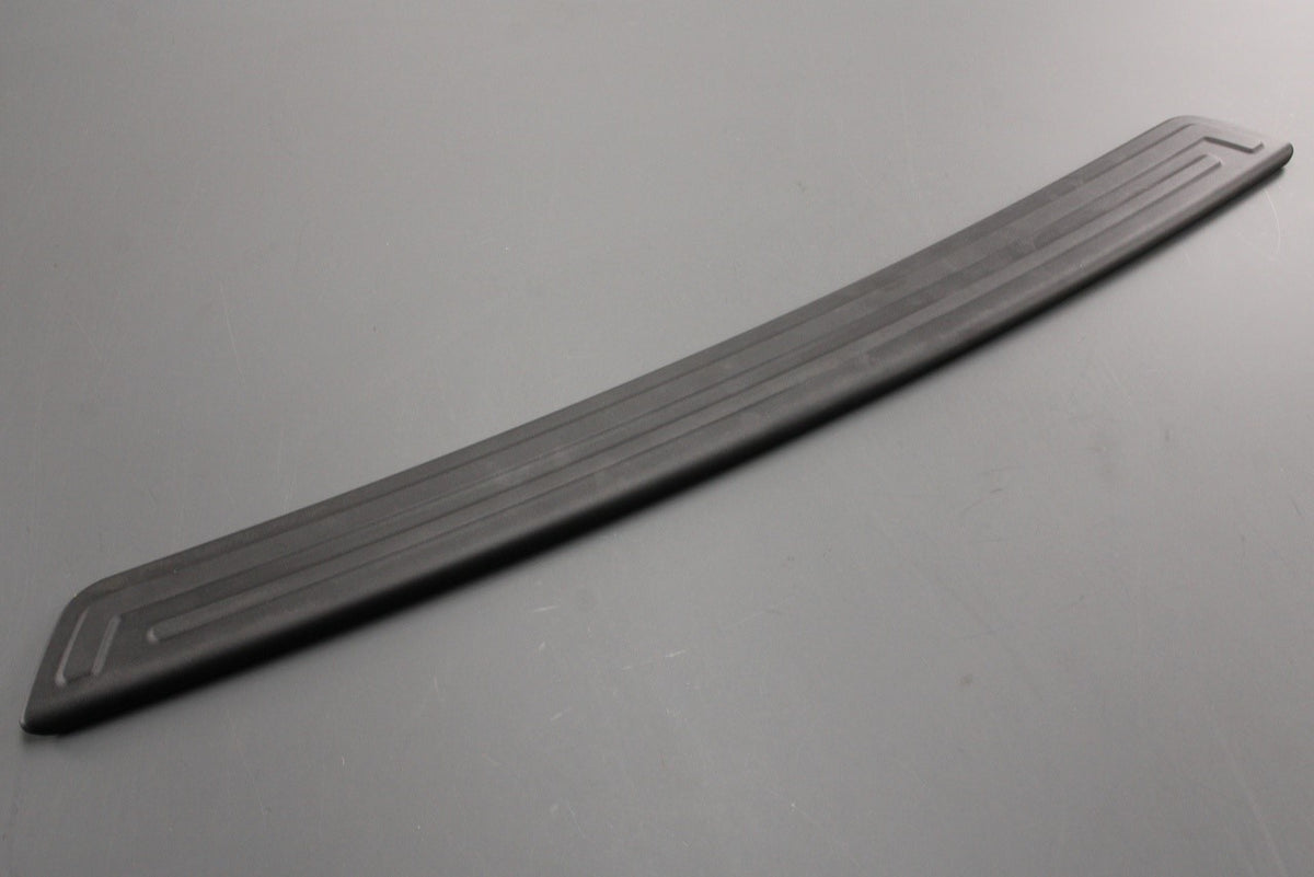 Toyota Auris rear bumper protector (black) PW178-02002, view 1