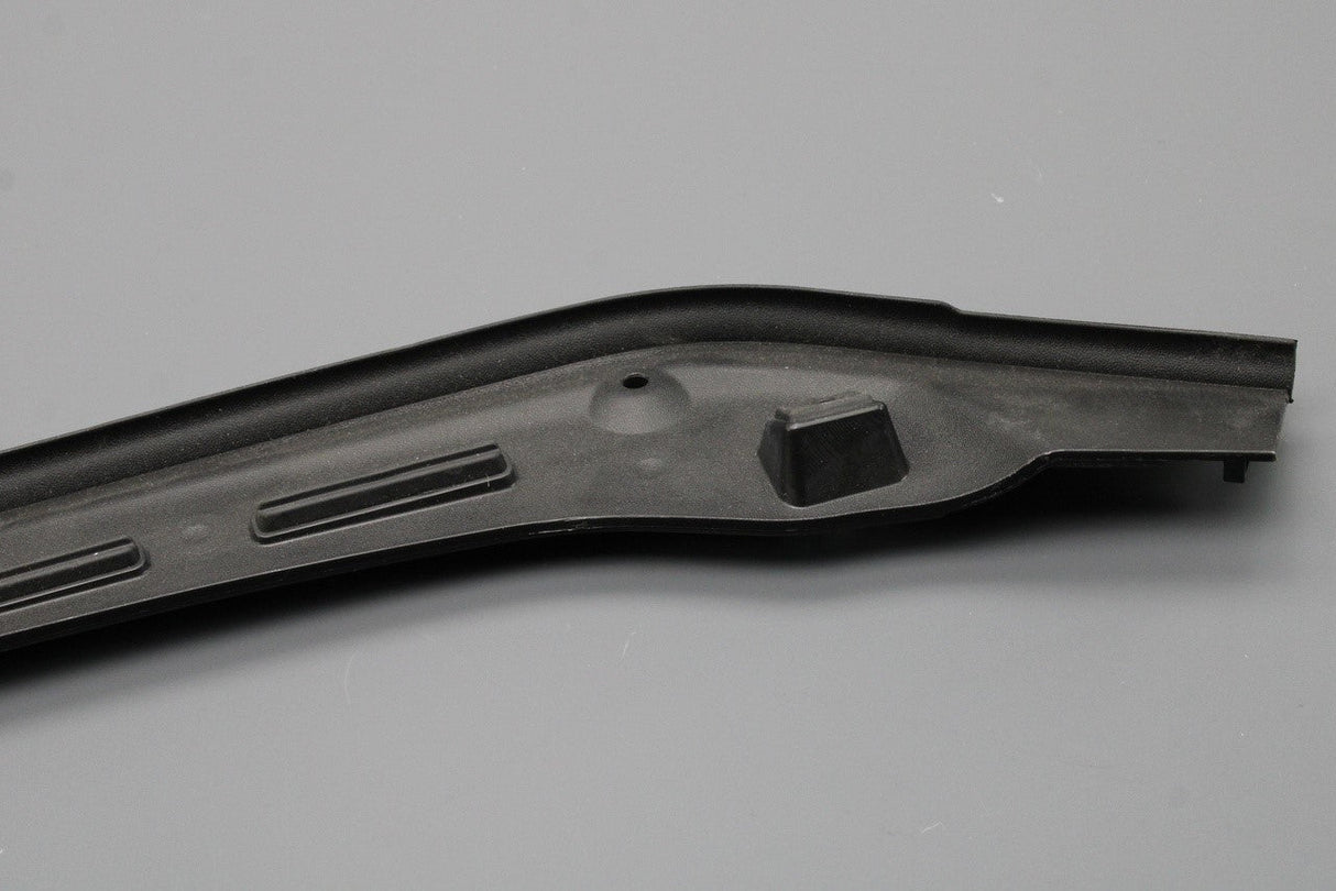 Audi A4 S4 RS4 B9 2016-2025 centre bonnet impact protection seal 8W0823124